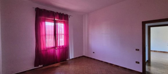 4 rooms Apartment in Santa Croce sull'Arno, Italy No. 91007 7