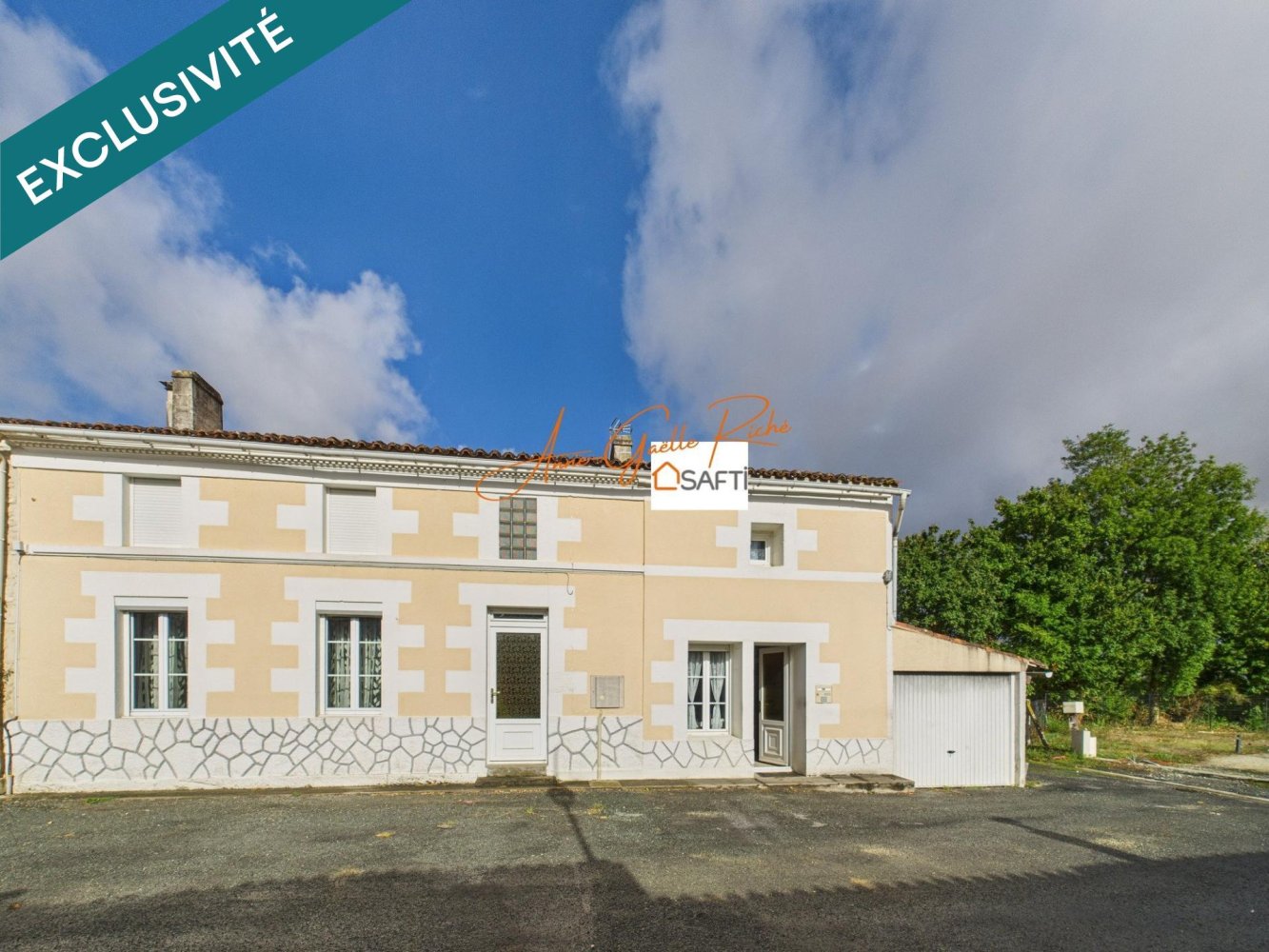 3 bedrooms House in Charente-Maritime, France No. 345569