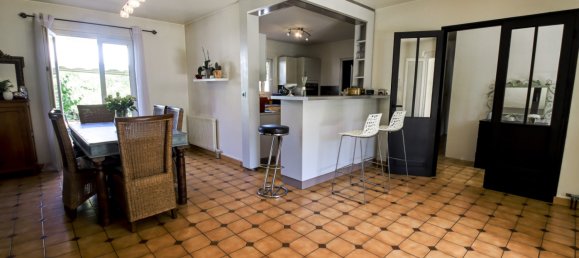 Вилла с 3 спальнями в Ми д'Артиг-пре-Бордо, Франция № 101975 2