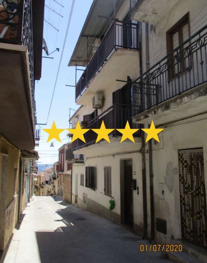 7-salle Appartement à Roggiano Gravina, Italy No. 181530