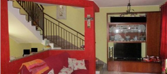 7-salle Appartement à Roggiano Gravina, Italy No. 181530 6