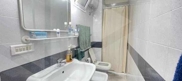 2غرفة شقة في Bari, Italy رقم 33887 39