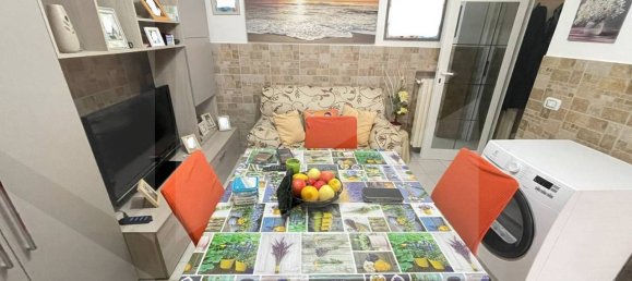 2غرفة شقة في Bari, Italy رقم 33887 43