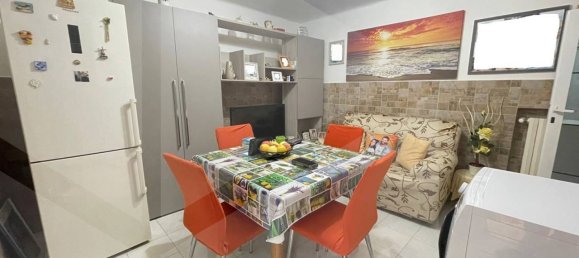 2غرفة شقة في Bari, Italy رقم 33887 42