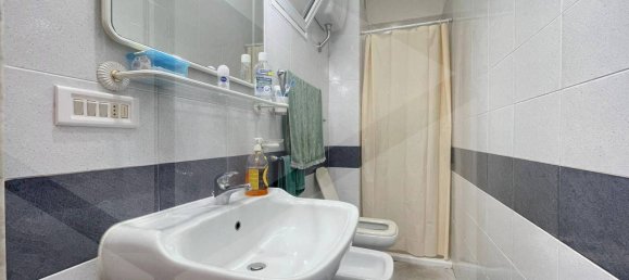 2غرفة شقة في Bari, Italy رقم 33887 15