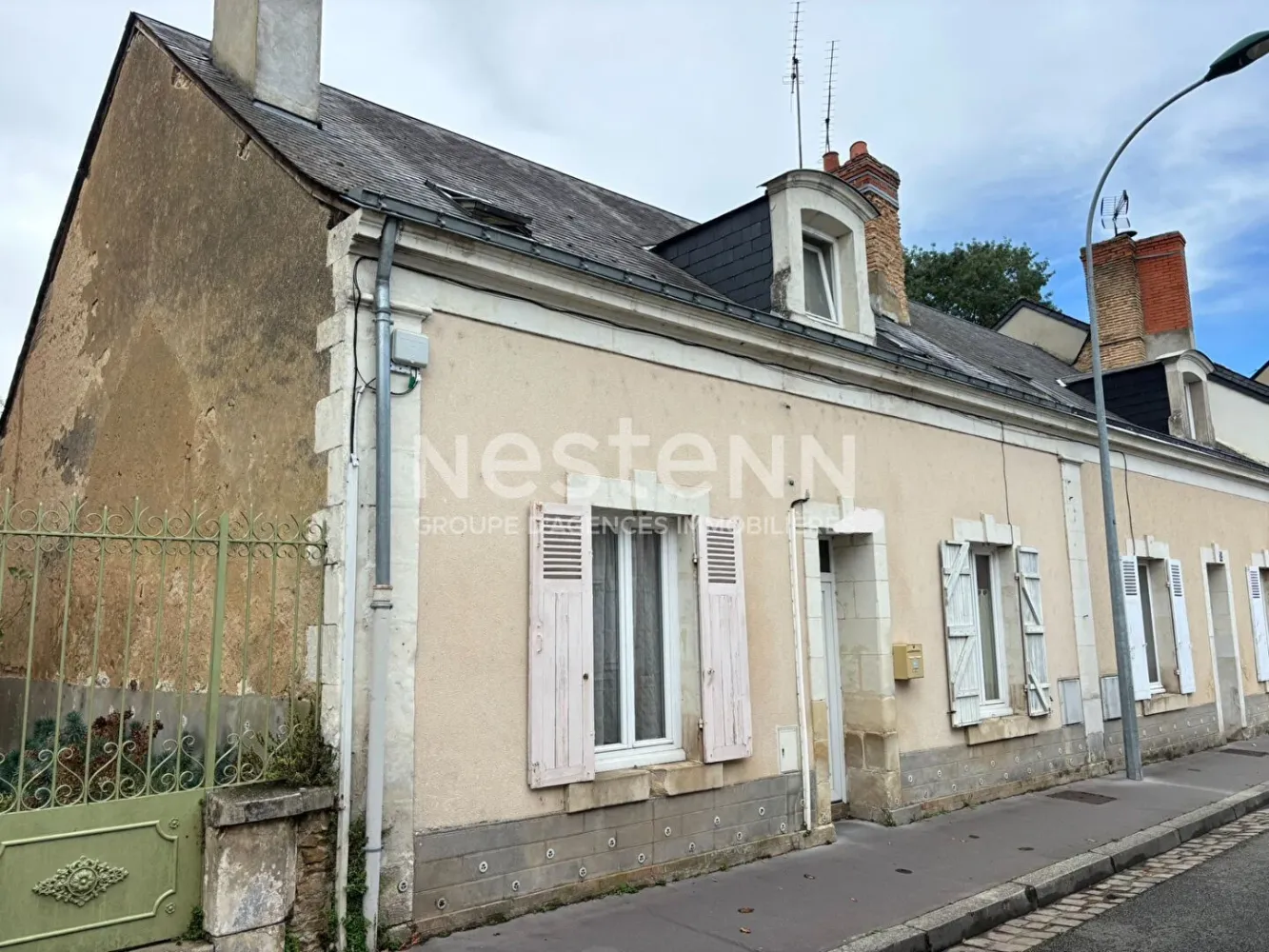 Casa de 3 dormitorios en La Fleche, France No. 318415