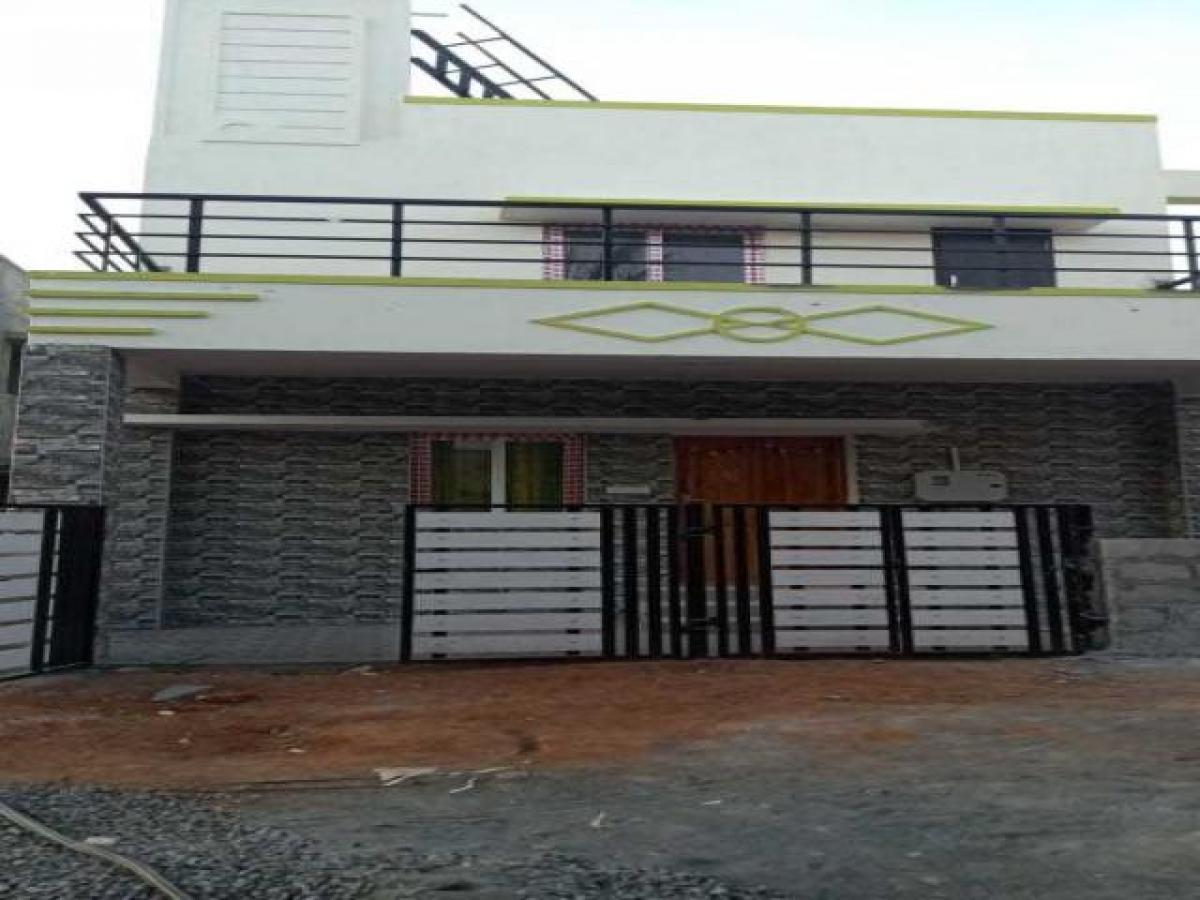 3 bedrooms House in Chennai, India No. 26855