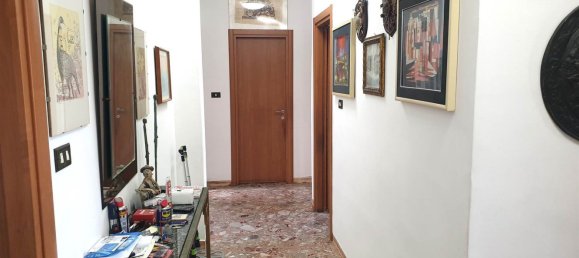 5 rooms Apartment in Bari, Italy No. 175959 13