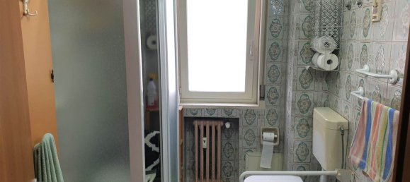 5 rooms Apartment in Bari, Italy No. 175959 23