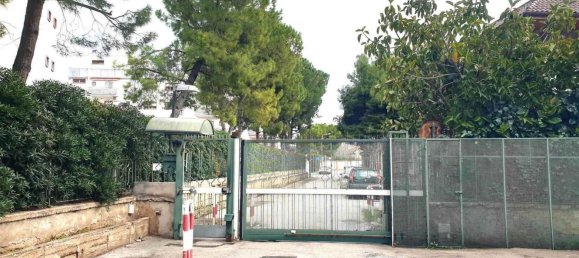 5 rooms Apartment in Bari, Italy No. 175959 30