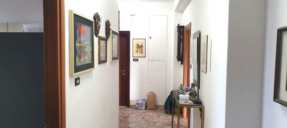 5 rooms Apartment in Bari, Italy No. 175959 14