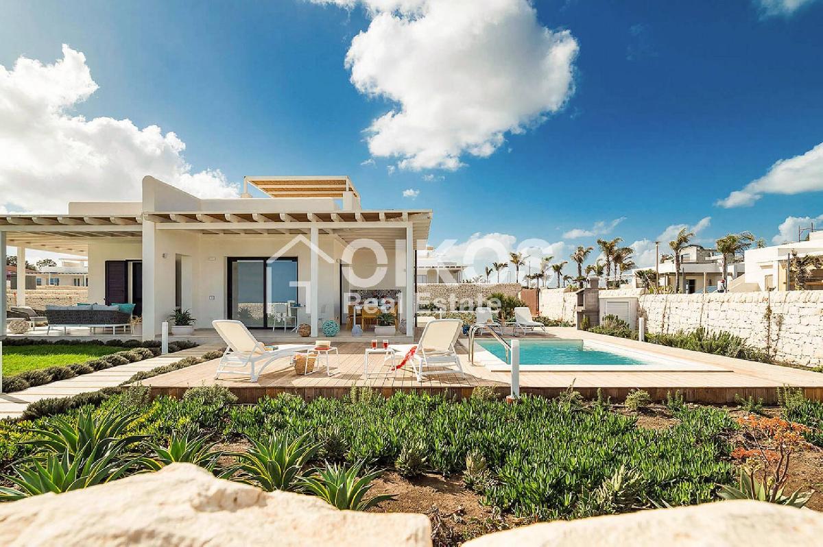 2 bedrooms Villa in Noto, Italy No. 79541