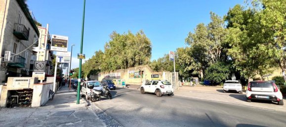 2 Schlafzimmer Wohnung in Naples, Italy, Nr. 329367 15