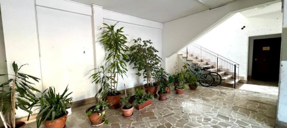 2 Schlafzimmer Wohnung in Naples, Italy, Nr. 329367 14