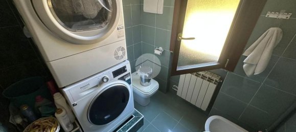 4 rooms Apartment in Genoa, Italy No. 125961 16