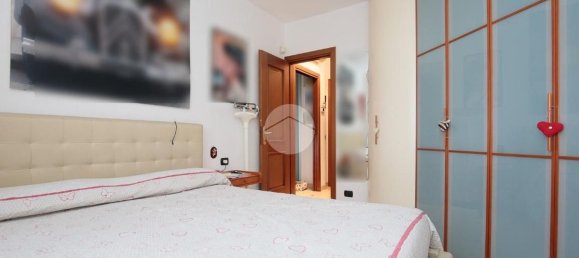 4 rooms Apartment in Genoa, Italy No. 125961 11