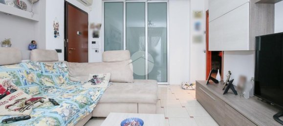 4 rooms Apartment in Genoa, Italy No. 125961 3