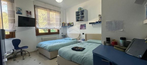 4 rooms Apartment in Genoa, Italy No. 125961 13