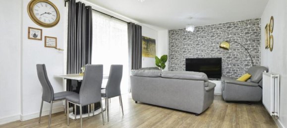 2 bedrooms Apartment in Barking, United Kingdom No. 12476 3