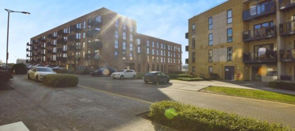 2 bedrooms Apartment in Barking, United Kingdom No. 12476 19