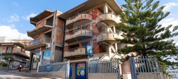 140m² Commercial property in Adrano, Italy No. 57046 8