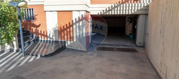 140m² Commercial property in Adrano, Italy No. 57046 9