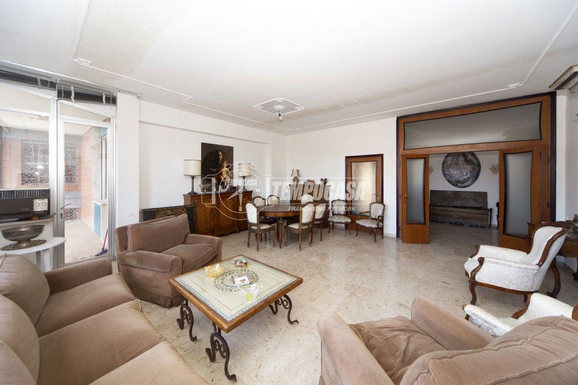 Apartamento de 4 divisões em Perugia, Italy N.º 62024