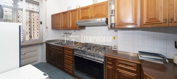 Apartamento de 4 divisões em Perugia, Italy N.º 62024 11