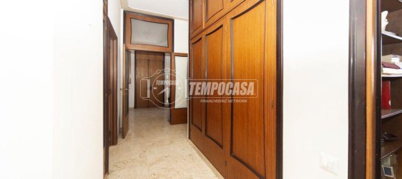 Apartamento de 4 divisões em Perugia, Italy N.º 62024 16