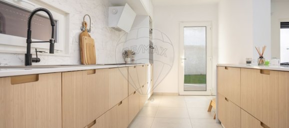 4 bedrooms House in Sesimbra, Portugal No. 24324 20