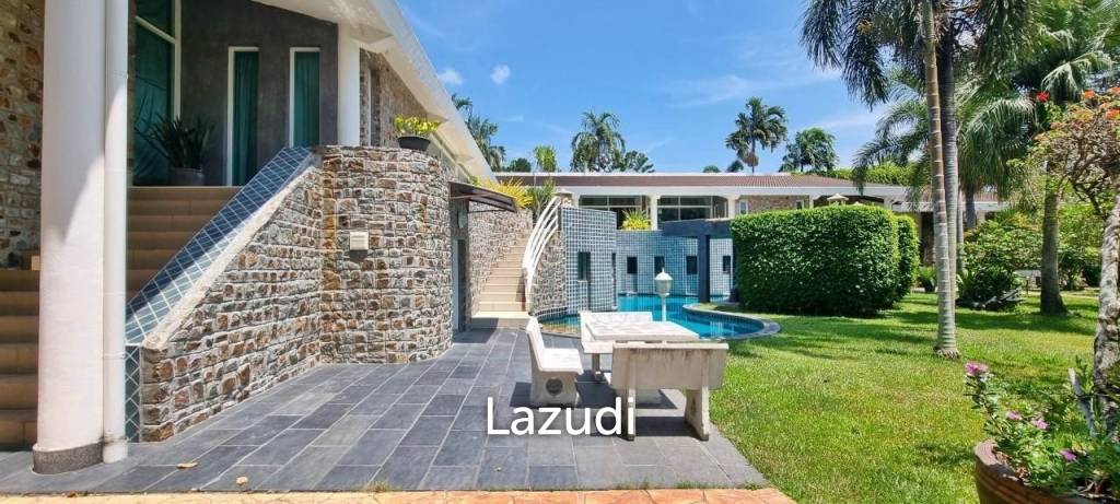 9 bedrooms Cafe / restaurant in Bang Lamung, Thailand No. 15324