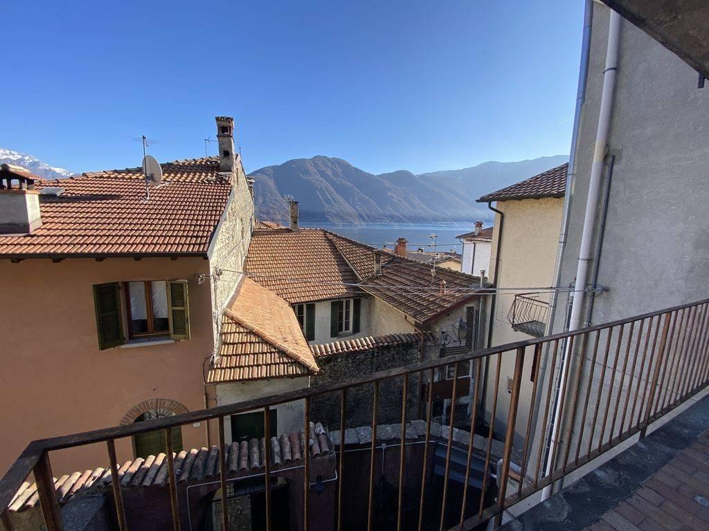 Apartamento de 3 habitaciónes en Tremezzina, Italy No. 143135