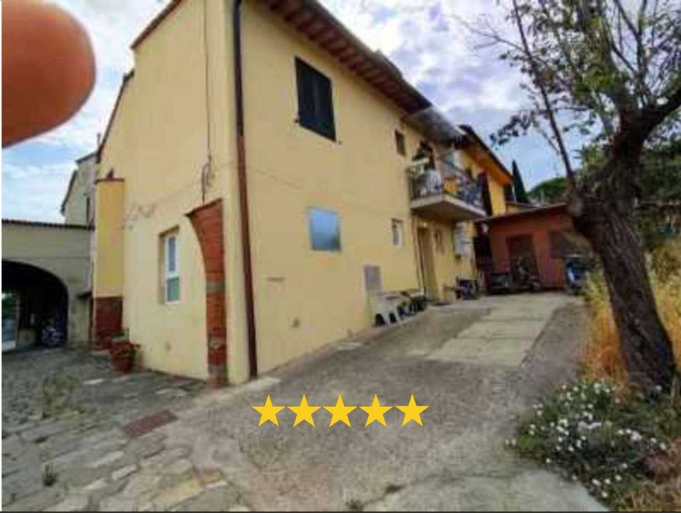 3 rooms Apartment in Scandicci, Italy No. 188572