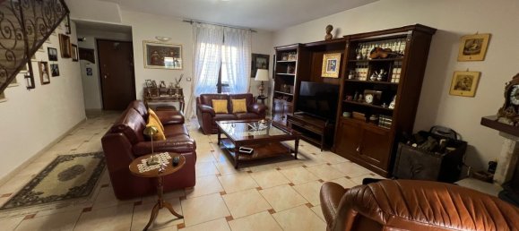 Дом с 5 комнатами в Чериньола, Италия № 20061 23