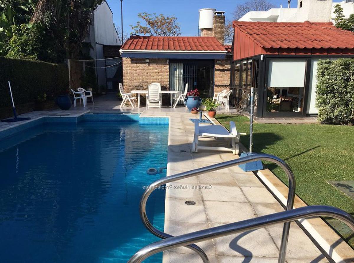 4 bedrooms House in Montevideo, Uruguay No. 5128