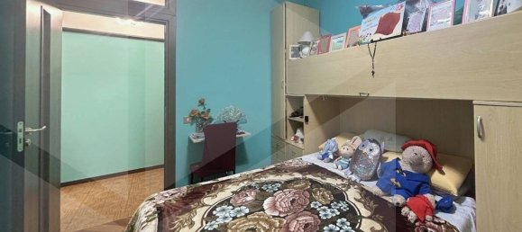 3-salle Appartement à San Donato Milanese, Italy No. 27153 15