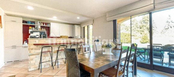 4 غرف نوم فيلا في Brovello-Carpugnino, Italy رقم 292103 5