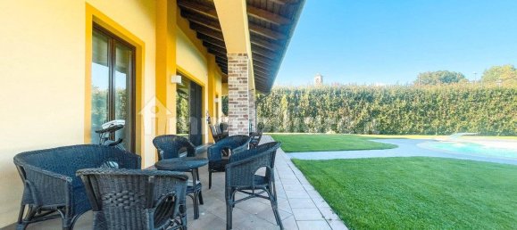 4 غرف نوم فيلا في Brovello-Carpugnino, Italy رقم 292103 86