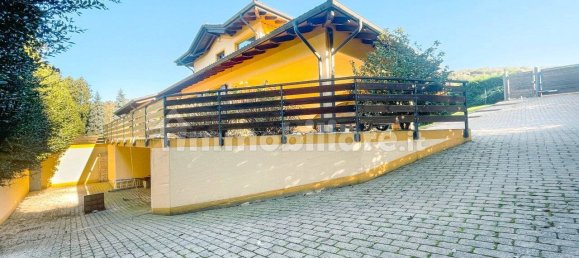 4 غرف نوم فيلا في Brovello-Carpugnino, Italy رقم 292103 76