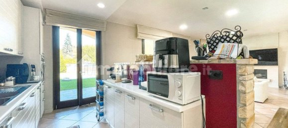 4 غرف نوم فيلا في Brovello-Carpugnino, Italy رقم 292103 8