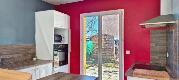 4 Schlafzimmer Haus in Meys, France, Nr. 270221 5