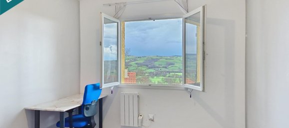 4 Schlafzimmer Haus in Meys, France, Nr. 270221 13