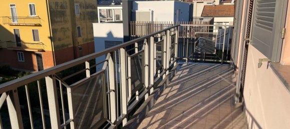 2 bedrooms Penthouse in Desenzano del Garda, Italy No. 121137 33