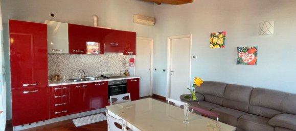 2 bedrooms Penthouse in Desenzano del Garda, Italy No. 121137 2