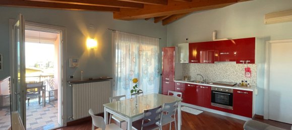 2 bedrooms Penthouse in Desenzano del Garda, Italy No. 121137 10