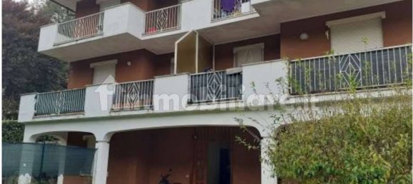 1 bedroom Apartment in Castello Cabiaglio, Italy No. 8423 2