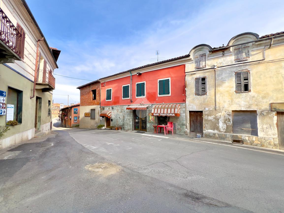 6-salle Maison à Piovà Massaia, Italy No. 2445