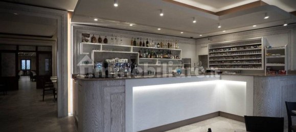 3 rooms Commercial property in Lucca, Italy No. 62732 2