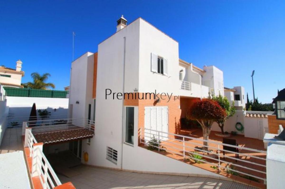 4 bedrooms House in Albufeira, Portugal No. 3705