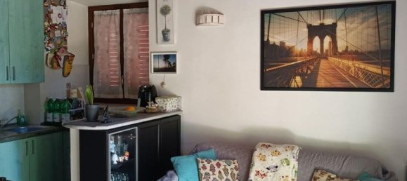 2-salle Villa à Carrara, Italy No. 45800 3